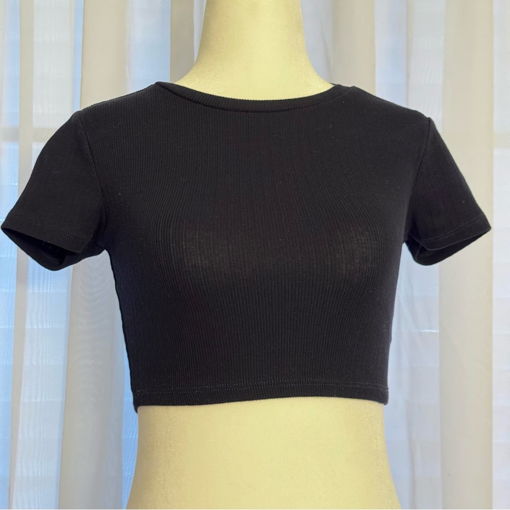 GARAGE Classic Black Ribbed Crop Top